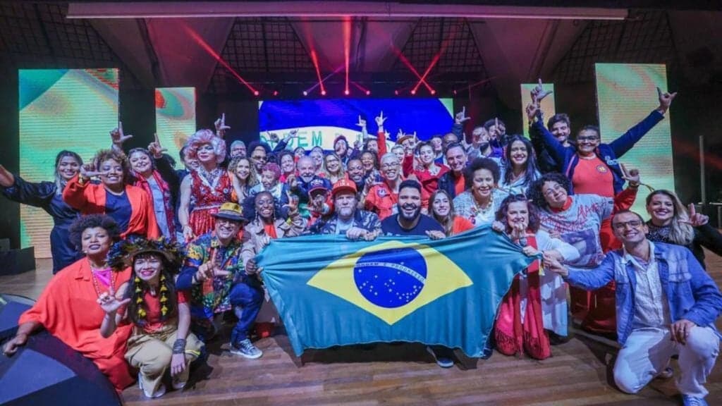 Campanha de Lula reuniu artistas na última segunda em São Paulo Campanha de Lula reuniu artistas na última segunda em São Paulo