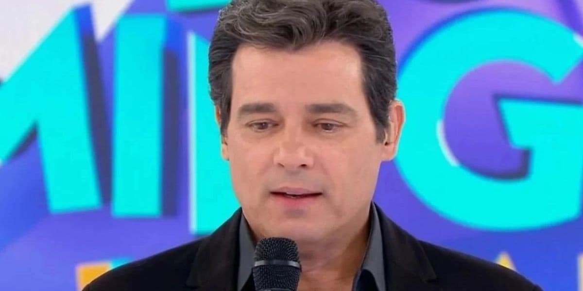 Apresentador do SBT, Celso Portiolli, após cirurgia devido a um câncer, inicia tratamento especial - Reprodução Apresentador do SBT, Celso Portiolli, após cirurgia devido a um câncer, inicia tratamento especial - Reprodução