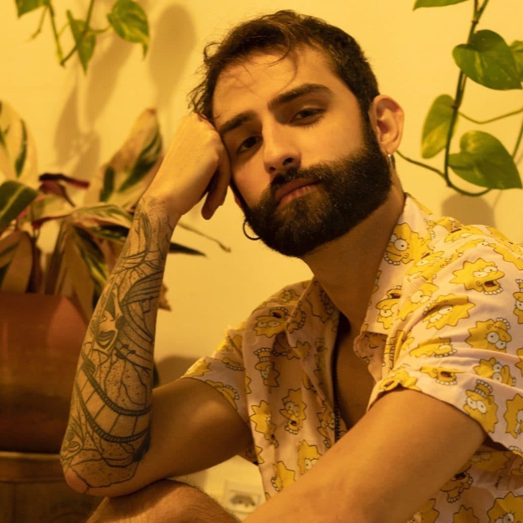 Caramico lança primeiro EP com músicas inéditas