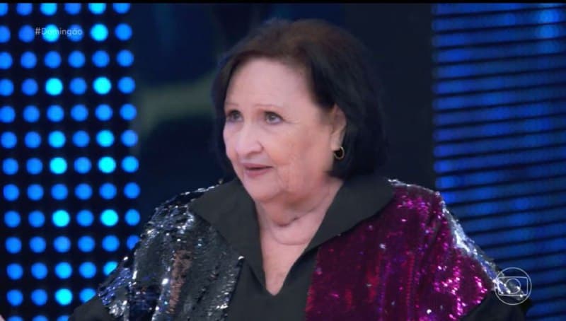 Dona Déa Lúcia falou do Padre Fábio de Melo no Domingão com Huck (Foto: Reprodução) Dona Déa Lúcia falou do Padre Fábio de Melo no Domingão com Huck (Foto: Reprodução)