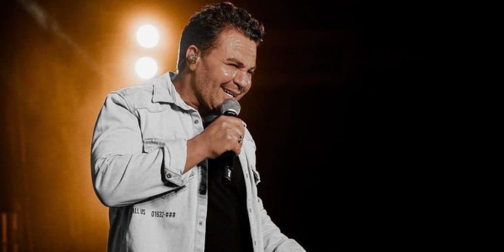 Eduardo Costa volta a dizer que é 'semi gay'