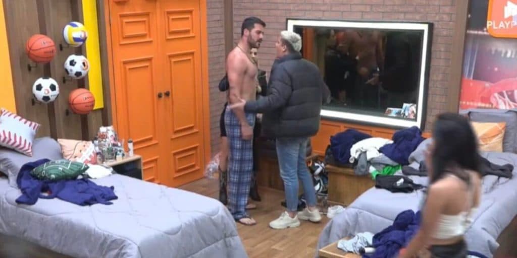 A Fazenda 14 - Tiago Ramos enfrenta Shayan aos berros, produção interfere e público detona: "Crime"