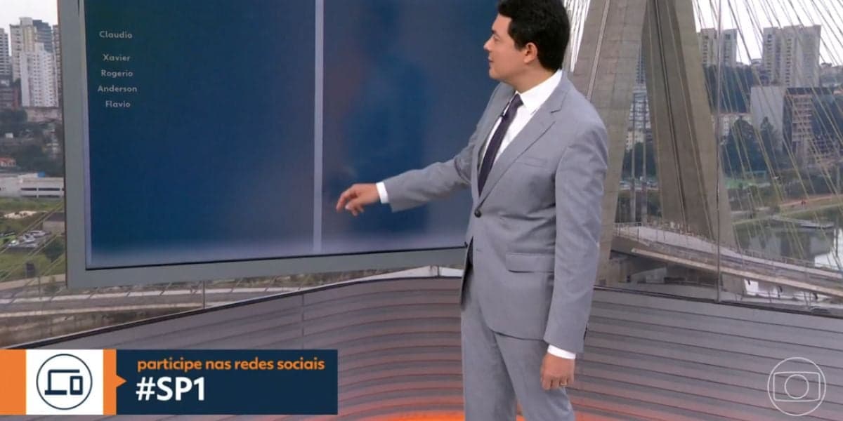 Alan Severiano lida com pane no telão ao ler mensagens de telespectadores (Reprodução) Alan Severiano lida com pane no telão ao ler mensagens de telespectadores (Reprodução)