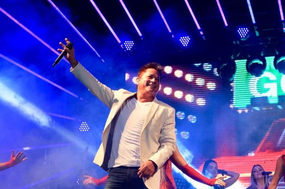 Cantor Leonardo, esposo de Poliana Rocha, causa em show ao expôr o que deixou de fazer por ser filmado em todo lugar - Foto Reprodução Cantor Leonardo, esposo de Poliana Rocha, causa em show ao expôr o que deixou de fazer por ser filmado em todo lugar - Foto Reprodução