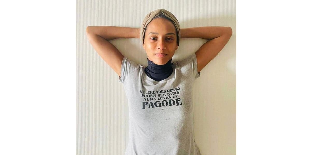 Taís Araújo usa camiseta com mensagem Taís Araújo usa camiseta com mensagem