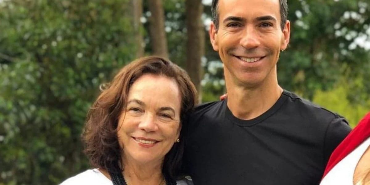 Cesar Tralli e a mãe Edna Tralli (Foto Reprodução/Internet) Cesar Tralli e a mãe Edna Tralli (Foto Reprodução/Internet)