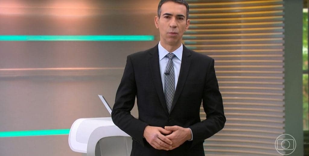 César Tralli entra no estúdio do JH às pressas e dá notícia que impacta o Brasil: "Criminosos"