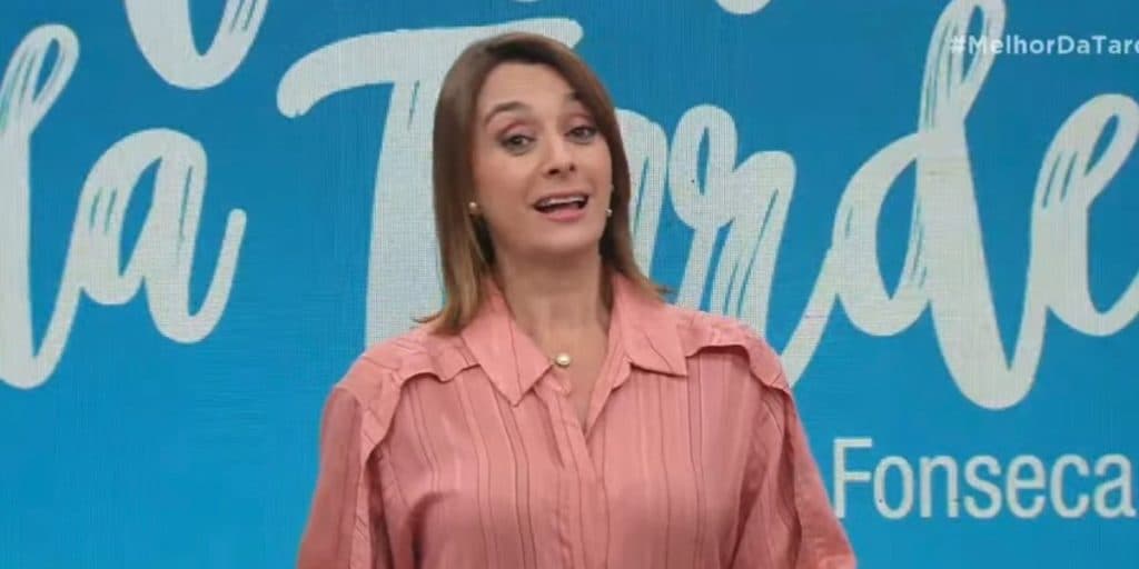 Catia Fonseca foi sincera ao falar sobre história de briga com apresentadora da RedeTV Catia Fonseca foi sincera ao falar sobre história de briga com apresentadora da RedeTV