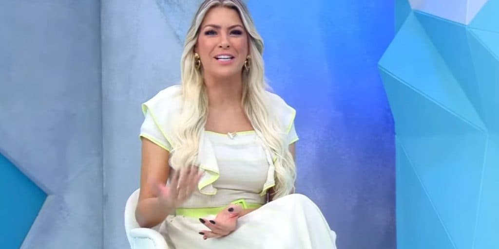 O salário que Renata Fan recebe no Jogo Aberto, da Band, é difícil de conseguir acreditar