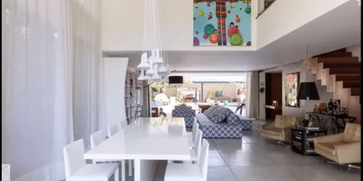 Sala de estar integrada da mansão de Bruno Gagliasso e Giovanna Ewbank Sala de estar integrada da mansão de Bruno Gagliasso e Giovanna Ewbank
