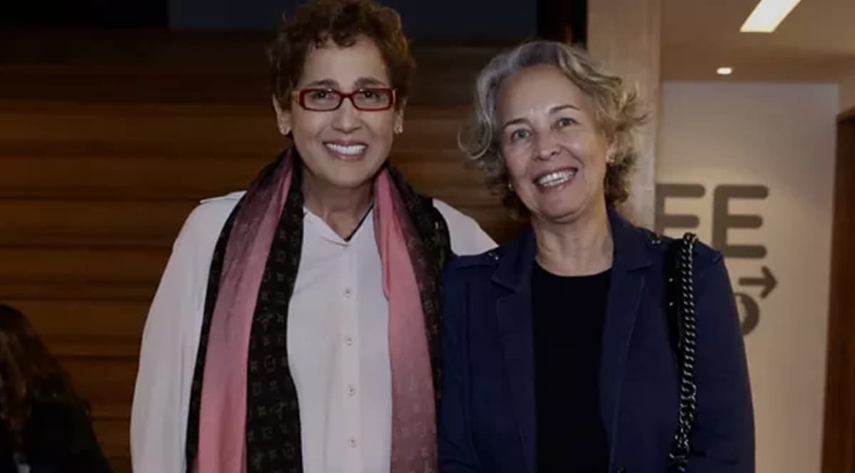 A atriz e sua companheira de décadas, Stella Torreão A atriz e sua companheira de décadas, Stella Torreão