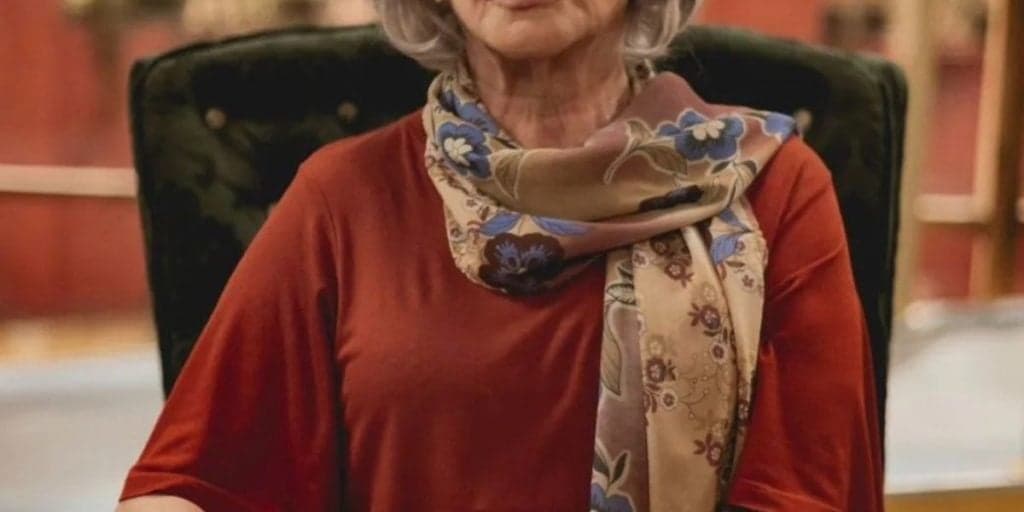 Atriz da Globo, estrela na novela 'Duas Caras', saiu do armário aos 67 anos e assumiu namorada muito novinha