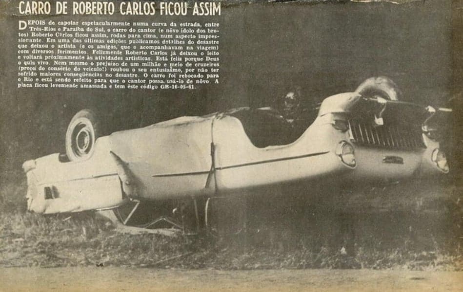 Carro de Roberto Carlos após acidente em 1964 Carro de Roberto Carlos após acidente em 1964