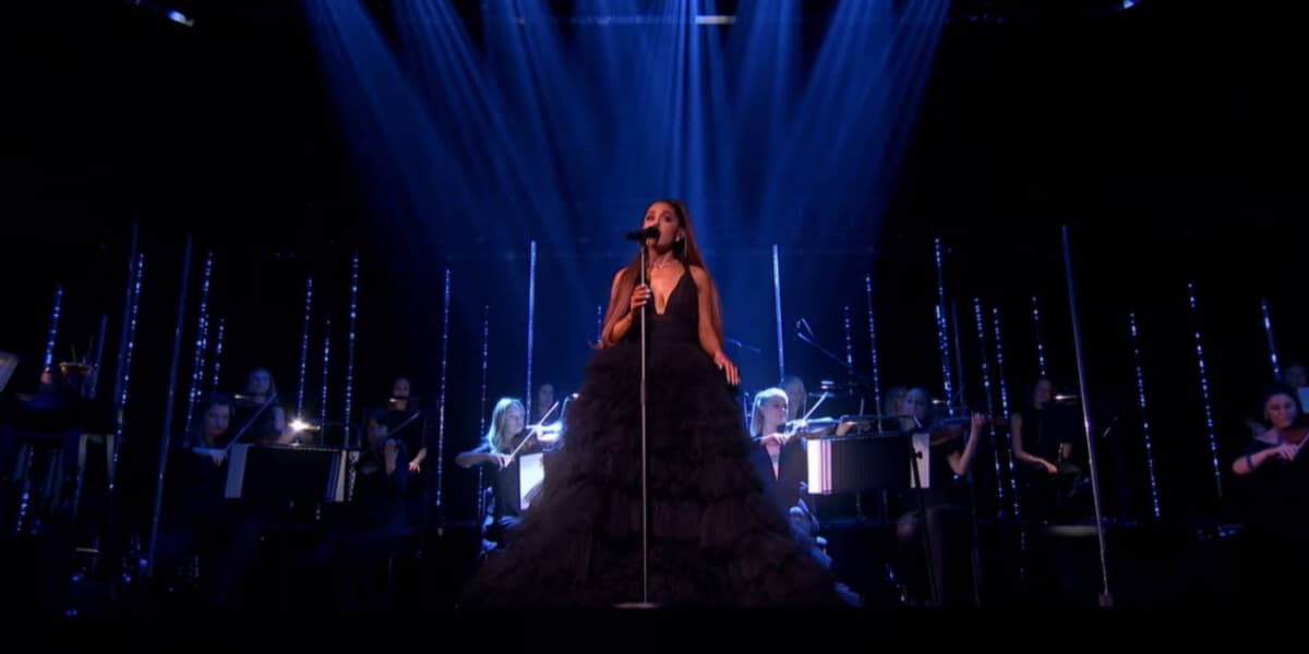 Especial de Ariana Grande não empolgou na audiência (Foto: Reprodução/Record) Especial de Ariana Grande não empolgou na audiência (Foto: Reprodução/Record)