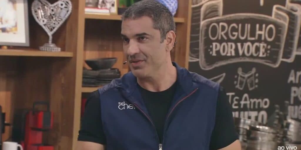 Edu Guedes expõe sobre situação do passado com integrante do The Chef e assistente pede: "Não fala"