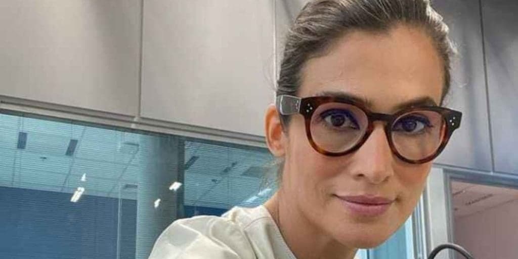 Recatadíssima, Renata Vasconcellos vive há anos com grande nome do jornalismo da Globo e muitos não sabem