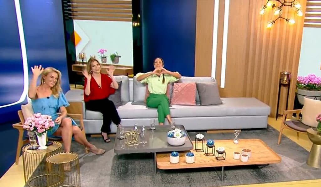 Ticiane Pinheiro comemorou o aniversário de casamento com César Tralli no Hoje Em Dia Ticiane Pinheiro comemorou o aniversário de casamento com César Tralli no Hoje Em Dia