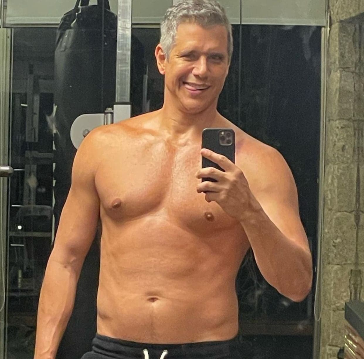 Marcio Garcia deixa qualquer um louco com esse físico (reprodução) Marcio Garcia deixa qualquer um louco com esse físico (reprodução)