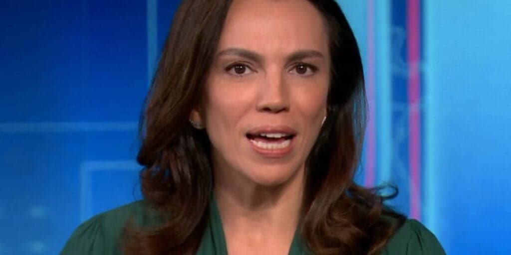 Ana Paula Araújo surge com jornalista da Globo em bastidores e assume: "Não consegue ficar sem mim"