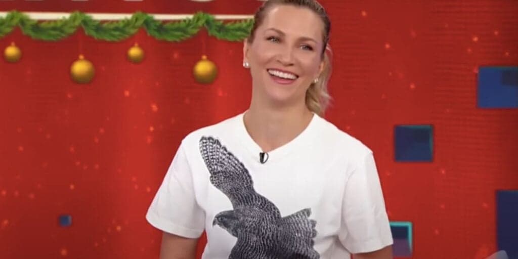 Anne Lottermann pisa pela primeira vez no SBT e é confrontada por Patricia sobre trocar de canal: "Transição"