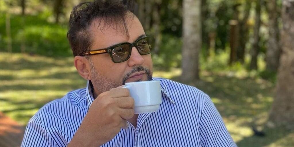 Geraldo Luís é sincero e expõe o porquê nunca aparece acompanhado de mulheres: "Eu me resolvo"