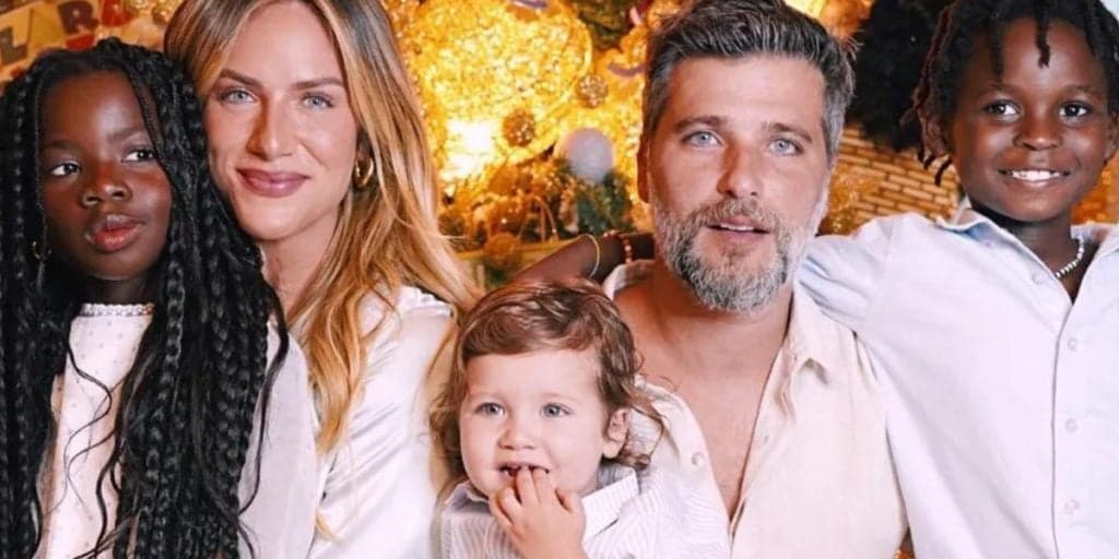 Gio Ewbank faz desabafo impactante sobre os filhos e não esconde: "Dá uma dorzinha no coração"