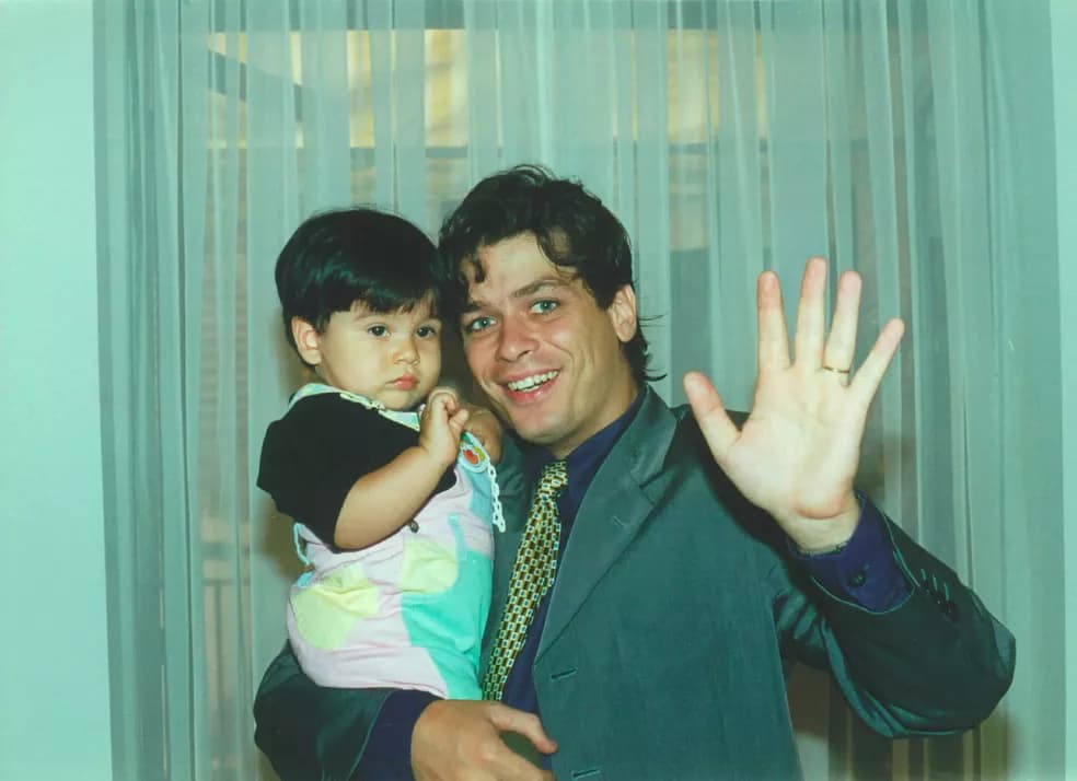 O pequeno Marcelinho, da novela Por Amor, da Globo, cresceu e se tornou um dos homens mais lindos do Brasil - Foto Reprodução O pequeno Marcelinho, da novela Por Amor, da Globo, cresceu e se tornou um dos homens mais lindos do Brasil - Foto Reprodução