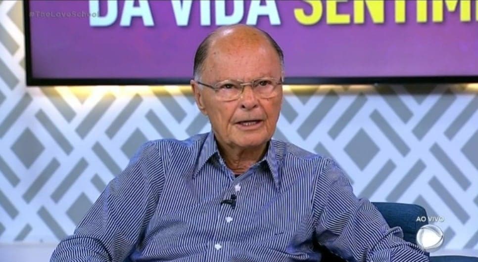 Edir Macedo falou sobre uma dolorosa experiência amorosa dentro do Love School Edir Macedo falou sobre uma dolorosa experiência amorosa dentro do Love School