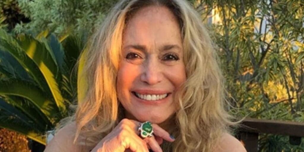 A atitude corajosa de Susana Vieira de deixar emissora e assinar com outra, a maior concorrente