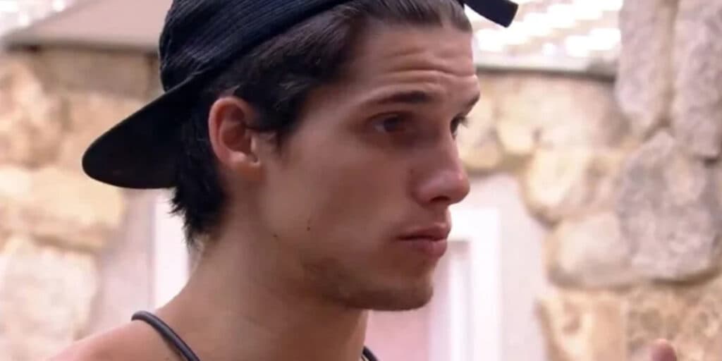 BBB23: Gabriel Tavares acorda assustado e sai correndo para atender o Big Fone: "Dia certo''