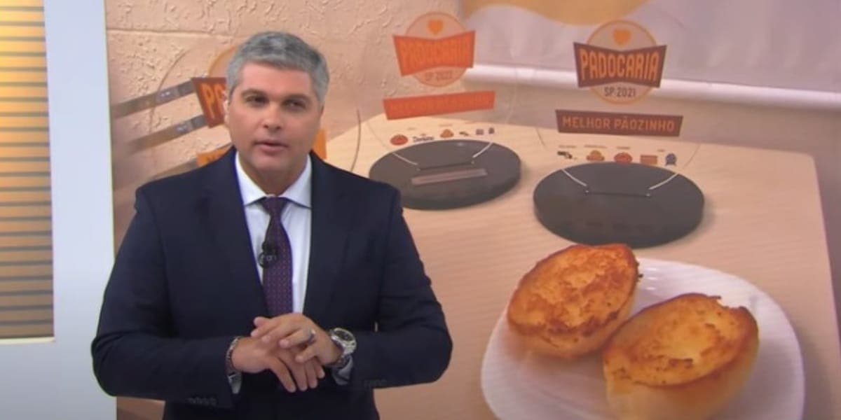 Joel Datena brinca que estava ficando com fome ao ver as imagens dos pães, na matéria de Adriel Trivezolli (Reprodução: Bora Brasil Band) Joel Datena brinca que estava ficando com fome ao ver as imagens dos pães, na matéria de Adriel Trivezolli (Reprodução: Bora Brasil Band)