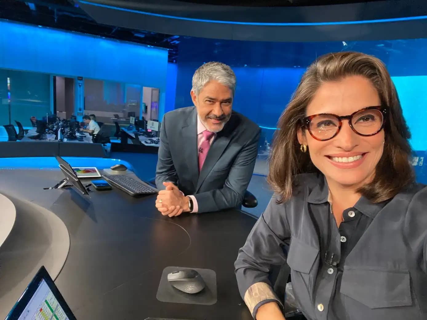 Jornal Nacional William Bonner e Renata Vasconcellos recebem este valor mensalmente da Globo - Foto Reprodução Jornal Nacional William Bonner e Renata Vasconcellos recebem este valor mensalmente da Globo - Foto Reprodução