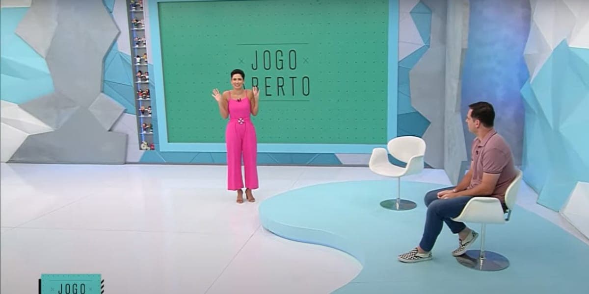 Kalinka Schutel ficou esperando uma atitude do diretor da Band para seguir o programa (Reprodução: Jogo Aberto Band) Kalinka Schutel ficou esperando uma atitude do diretor da Band para seguir o programa (Reprodução: Jogo Aberto Band)