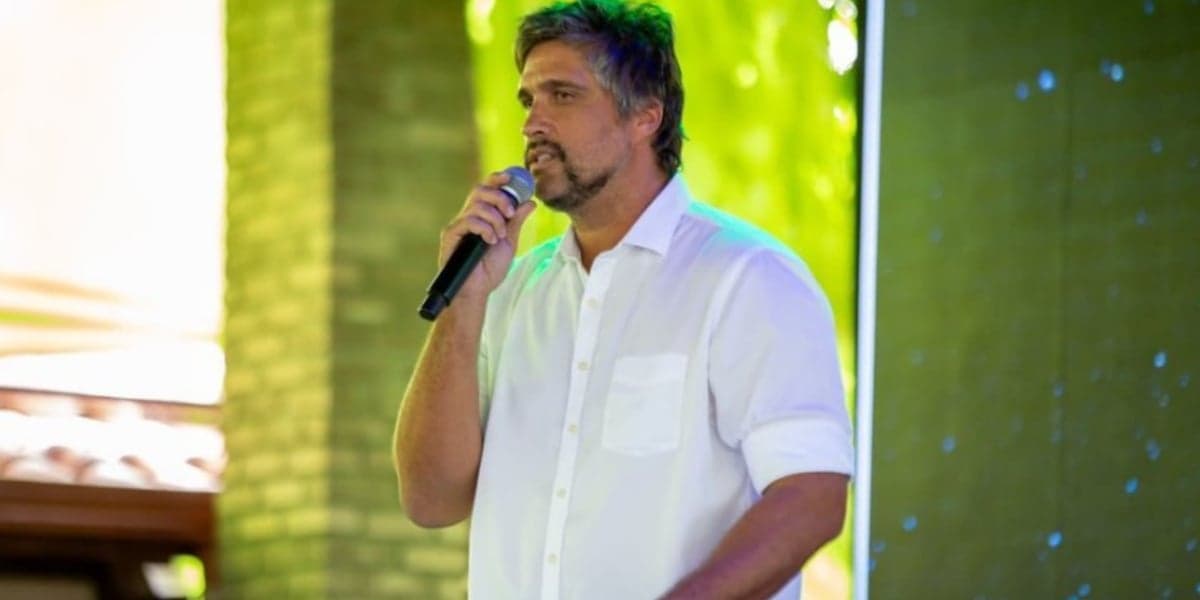 Leo Chaves surpreendeu ao anunciar uma nova parceria Leo Chaves surpreendeu ao anunciar uma nova parceria