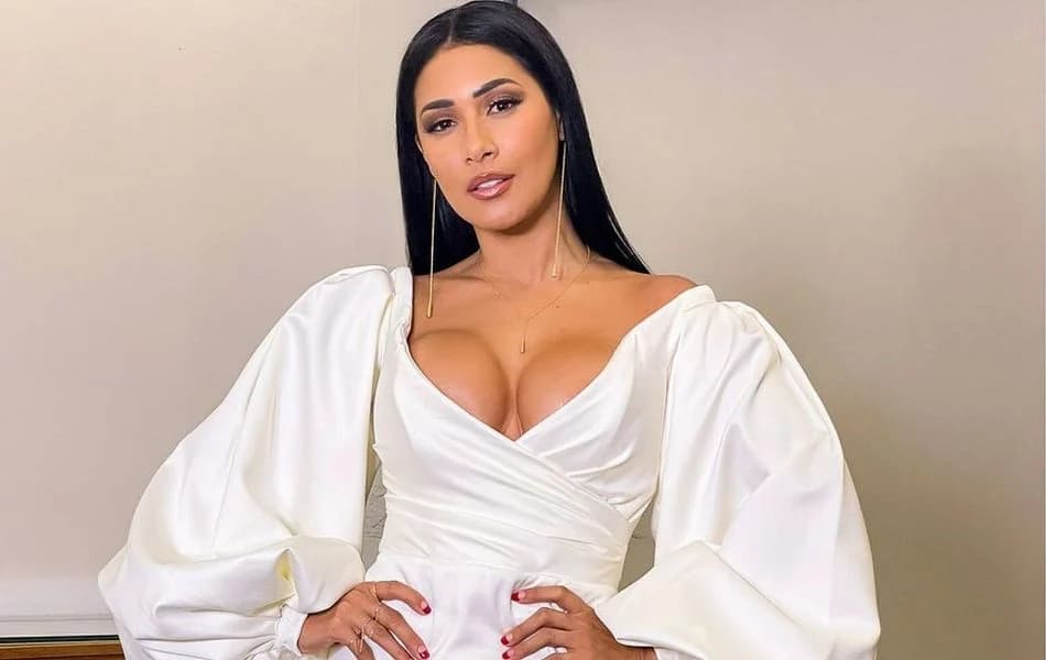 A cantora Simaria usa suas redes sociais e desabafa sobre algo que ela faz desde que era dupla com Simone - Foto Reprodução A cantora Simaria usa suas redes sociais e desabafa sobre algo que ela faz desde que era dupla com Simone - Foto Reprodução