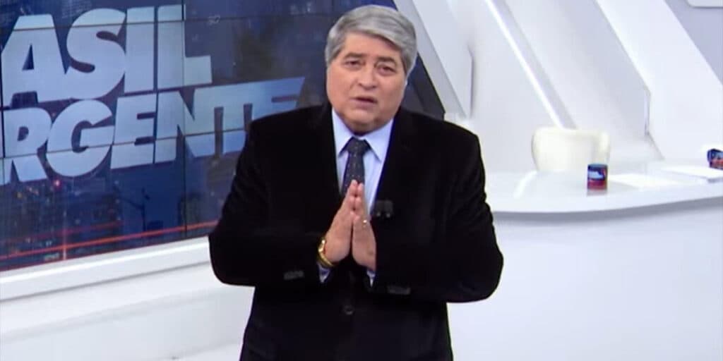 Datena caiu no choro ao ler mensagem em celular, assumiu desejo de largar tudo na Band e este é o motivo