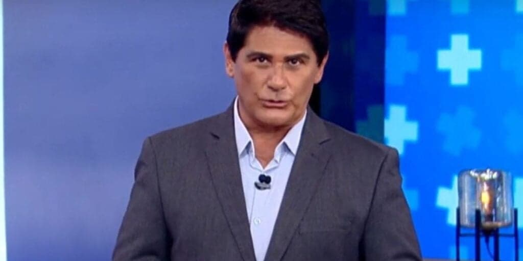 Novo âncora assumiu o Hoje Em Dia no lugar de César Filho, na Record e agora nos sabemos o porquê