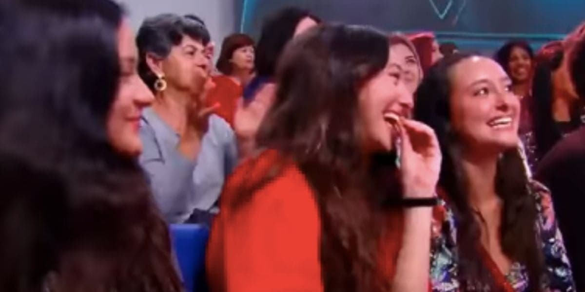 Durante seu programa, Ratinho pede para câmeras mostrarem suas netas no SBT, manda recado amargo ao falar sobre maquiagens delas e diz que criança deve brincar (Foto: Reprodução / SBT) Durante seu programa, Ratinho pede para câmeras mostrarem suas netas no SBT, manda recado amargo ao falar sobre maquiagens delas e diz que criança deve brincar (Foto: Reprodução / SBT)