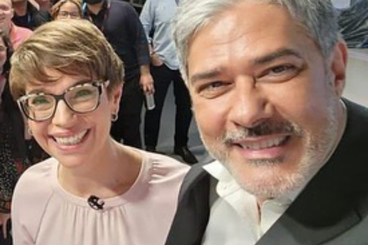 Renata Lo Prete ao lado de William Bonner - Foto Reprodução Renata Lo Prete ao lado de William Bonner - Foto Reprodução