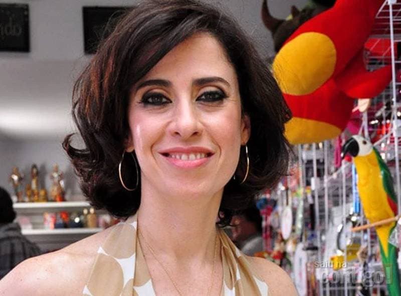 A atriz Fernanda Torres, abre o jogo e fala sobre exposição de intimidade e assume pavor sobre assunto que assola milhões de brasileiros - Foto Reprodução: Internet A atriz Fernanda Torres, abre o jogo e fala sobre exposição de intimidade e assume pavor sobre assunto que assola milhões de brasileiros - Foto Reprodução: Internet