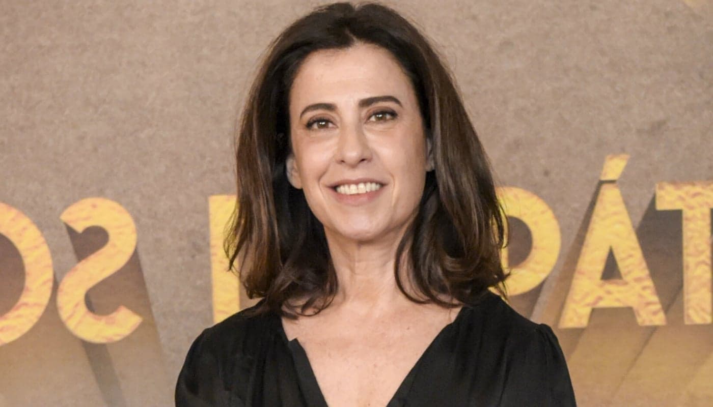 A atriz Fernanda Torres, abre o jogo e fala sobre exposição de intimidade e assume pavor sobre assunto que assola milhões de brasileiros - Foto Reprodução: Internet A atriz Fernanda Torres, abre o jogo e fala sobre exposição de intimidade e assume pavor sobre assunto que assola milhões de brasileiros - Foto Reprodução: Internet