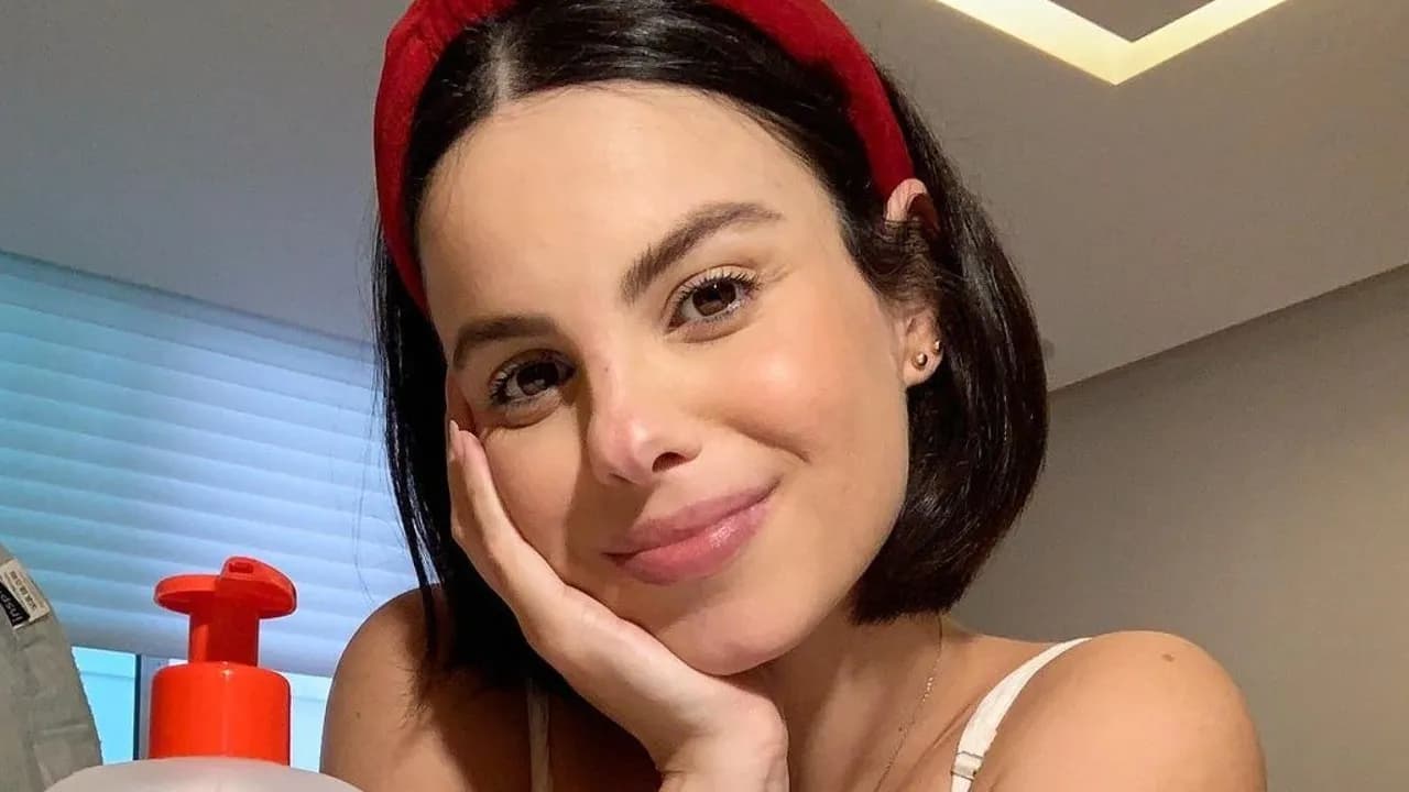 A atriz mais linda que já passou pela Globo abandonou a carreira por conta do marido e ficou no esquecimento após fim - Foto Reprodução Internet A atriz mais linda que já passou pela Globo abandonou a carreira por conta do marido e ficou no esquecimento após fim - Foto Reprodução Internet
