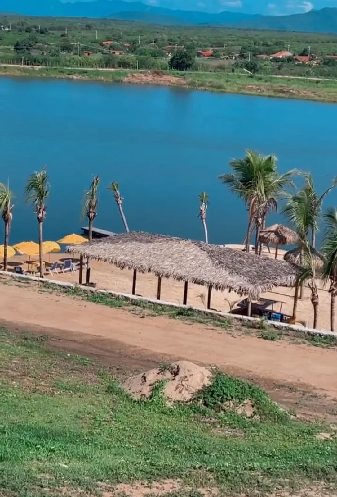 A praia exclusiva da fazenda do cantor - Foto Reprodução instagram A praia exclusiva da fazenda do cantor - Foto Reprodução instagram