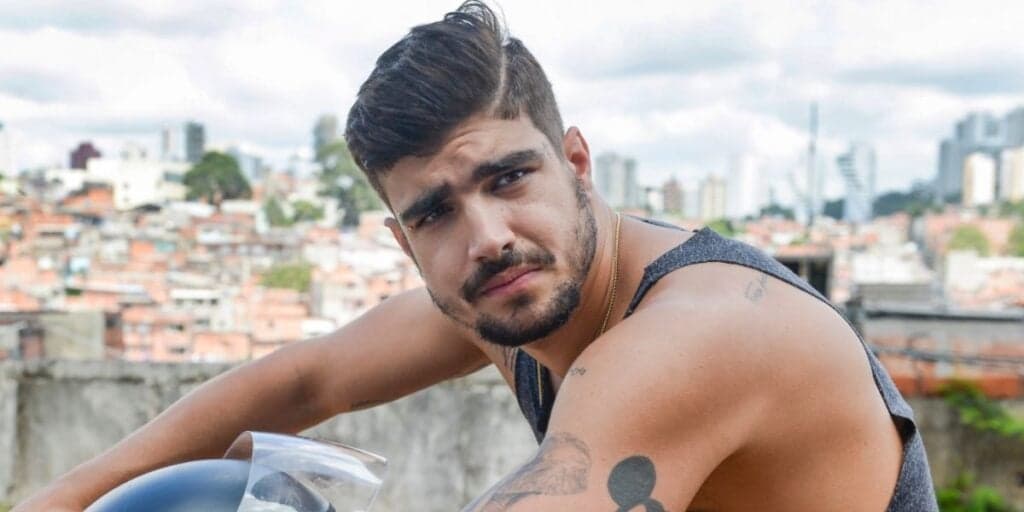 Caio Castro faz o que a Globo não gostaria e promove jantar sigiloso com Bolsonaro
