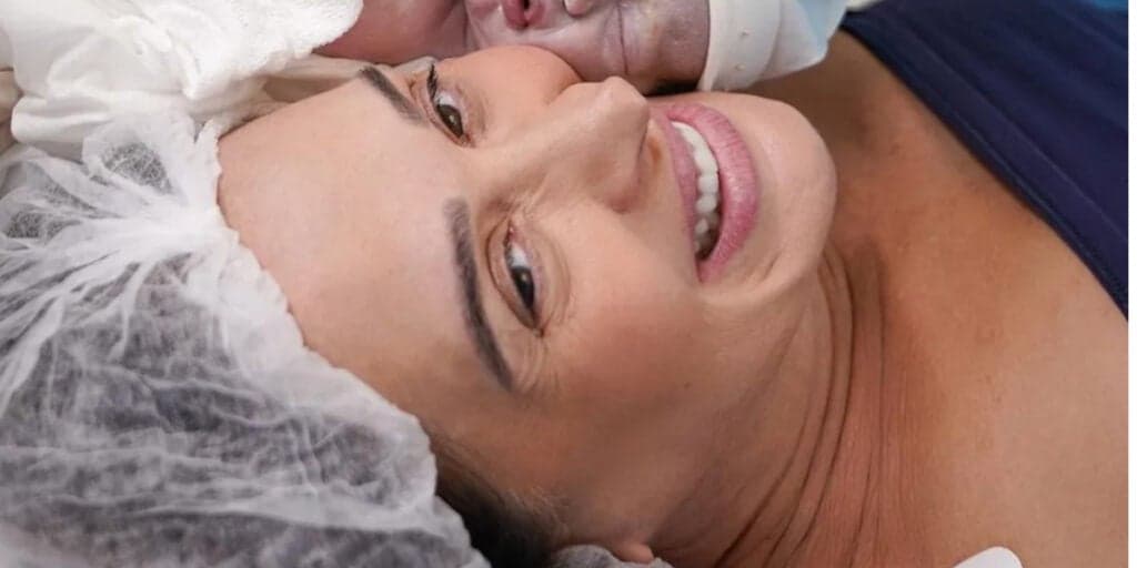 Nasceu: Luca, terceiro filho de Claudia Raia, vem ao mundo e foto de deixar o mundo apaixonado é divulgada