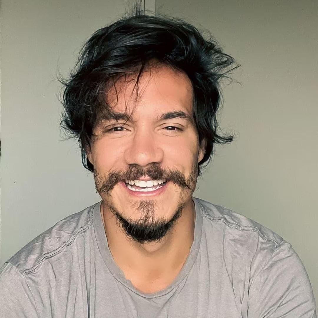 Eliezer revelou aos fãs que teve sério quadro de Alopecia logo após engravidar de Viih Tube (Reprodução - Instagram) Eliezer revelou aos fãs que teve sério quadro de Alopecia logo após engravidar de Viih Tube (Reprodução - Instagram)