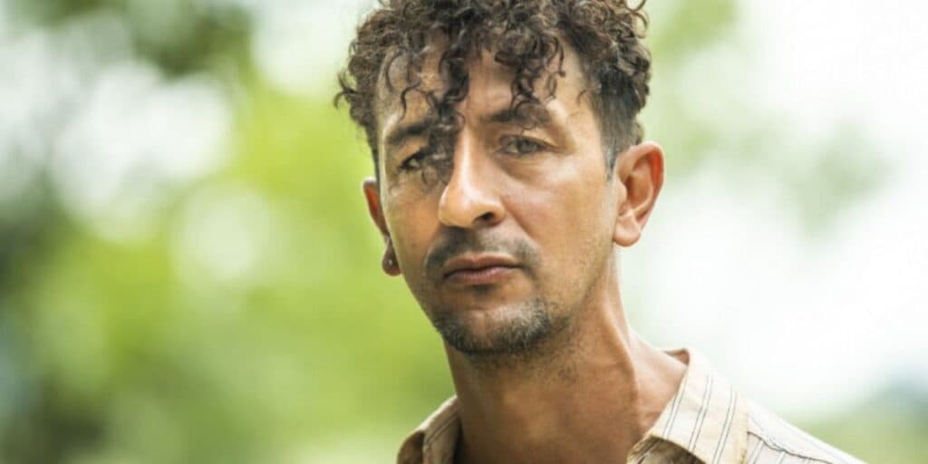 Gay: Irandhir Santos, galã de Pantanal, vive casamento discreto e tem raro flagra público com marido
