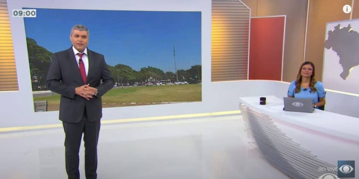 Joel Datena entregou que assiste o especial de Roberto Carlos na Globo (Reprodução: Bora Brasil/ Band) Joel Datena entregou que assiste o especial de Roberto Carlos na Globo (Reprodução: Bora Brasil/ Band)
