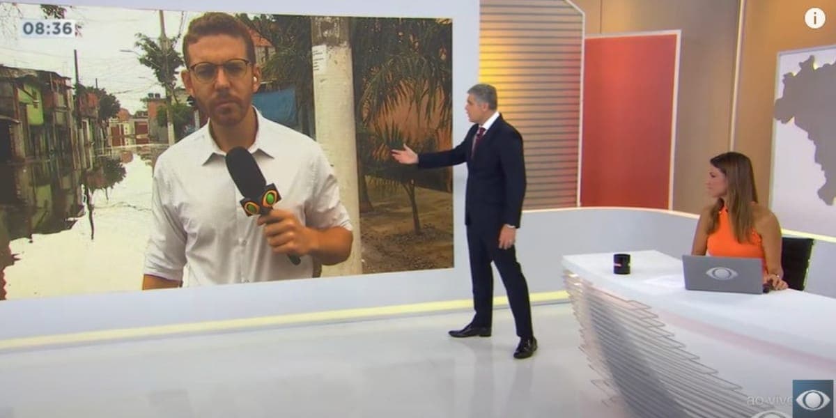 Joel Datena fez pedido ao repórter César Cavalcanti, mas logo voltou atrás (Reprodução: Bora Brasil/ Band) Joel Datena fez pedido ao repórter César Cavalcanti, mas logo voltou atrás (Reprodução: Bora Brasil/ Band)