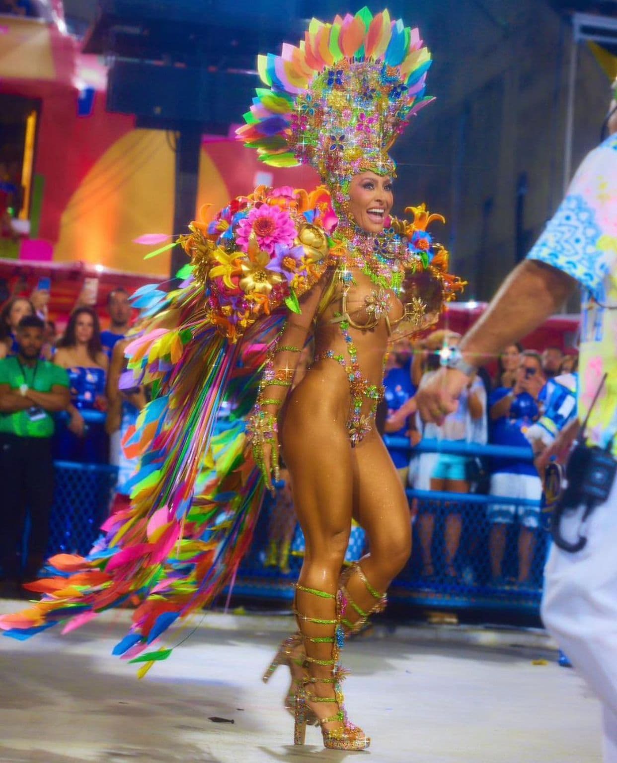 Sabrina Sato encanta com fantasia no Carnaval do Rio de Janeiro (Reprodução - Instagram) Sabrina Sato encanta com fantasia no Carnaval do Rio de Janeiro (Reprodução - Instagram)
